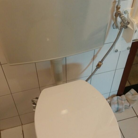Maro FB106 stroomloze douchewc