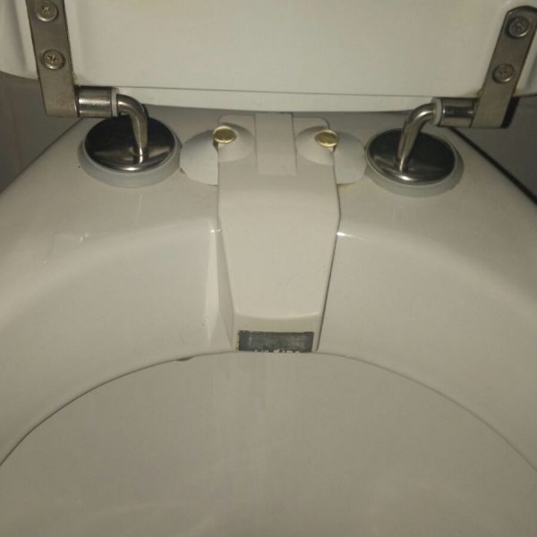 Maro voor bidetdouche frissebips (4) Oude bidetdouche