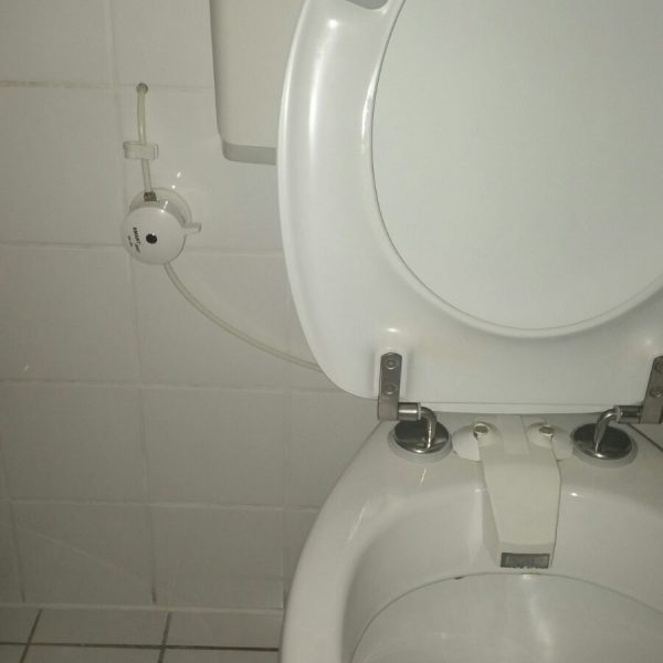 Maro voor bidetdouche frissebips (6) Oude bidetdouche vervangen voor douchewc