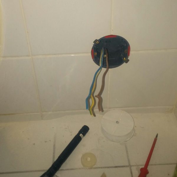 Installatie bidet douche