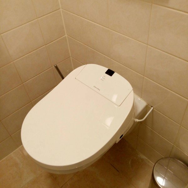 Japanse bidet toilet