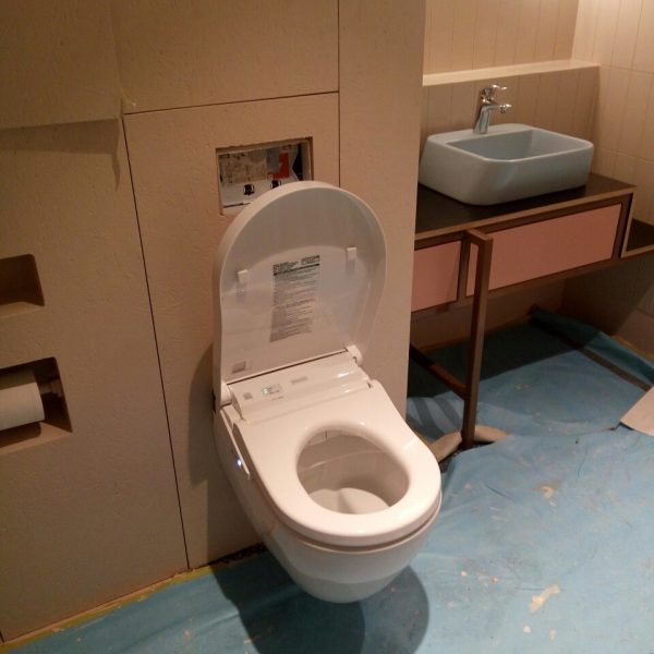Villeroy & Boch ViClean U+ douchetoilet - Frissebips (1)