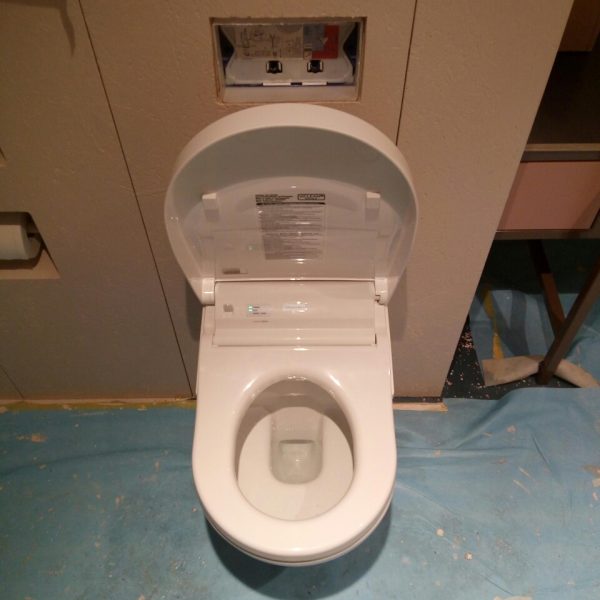Villeroy & Boch ViClean U+ douchetoilet - Frissebips (4)