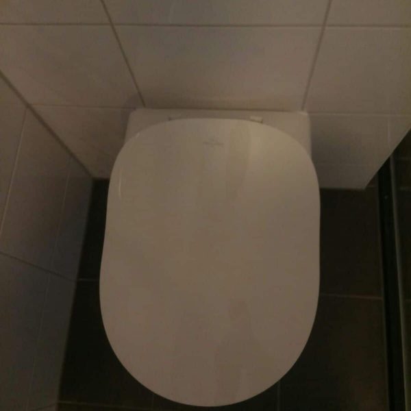 Villeroy_Boch_ViClean_L-Subway_2_installatie_frissebips (1)
