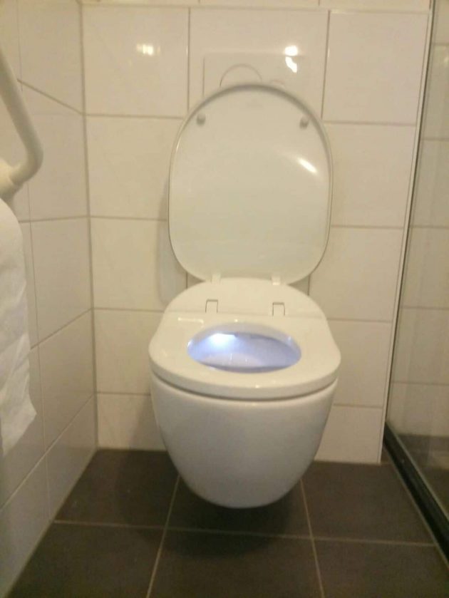 Villeroy_Boch_ViClean_L-Subway_2_installatie_frissebips (2)