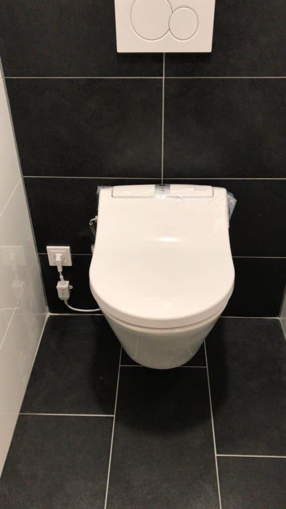 Megadump Wormer installatie Maro douchetoilet (1)
