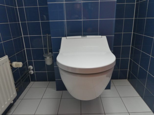 Maro DI600 douche-wc op Subway 2_wandcloset-randloos (3)