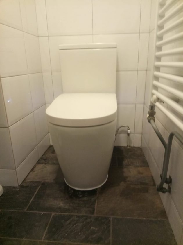Installatie Roca In Wash Inspira douchetoilet bij Frissebips (7)