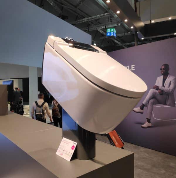 Geberit_Aquaclean_sela_2019_frissebips_douche-wc