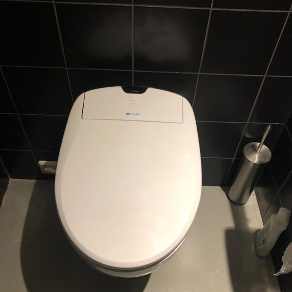Installatie_Brondell_Swash_1400EU_Frissebips