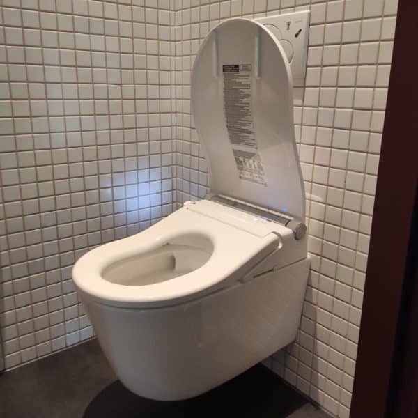 TOTO Washlet RW Japans Toilet installatie (7)